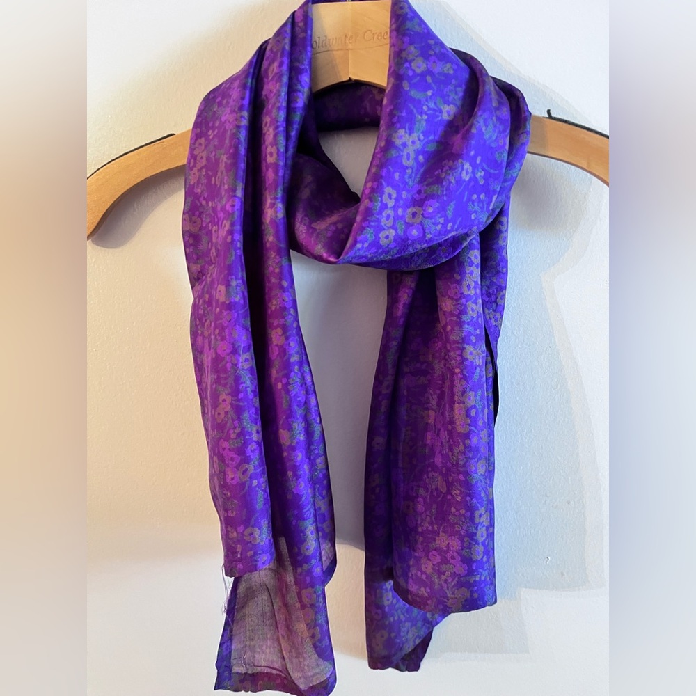 Light and airy oblong scarf